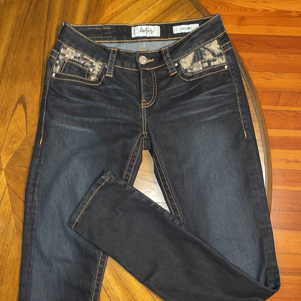 Daytrip Lynx Skinny Dark Wash Jeans 27R 27 31” inseam - Picture 1 of 5